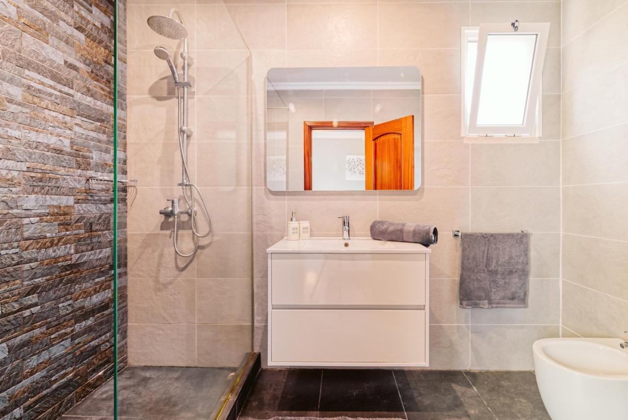 Vip VI - Sea View Apartment カニコ エクステリア 写真